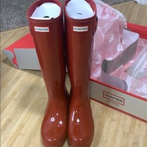 Hunter glossy red rain boots